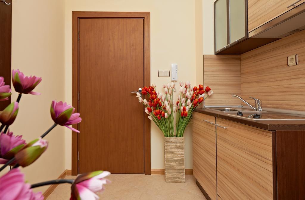 Stanny Court Aparthotel Nesebar Quarto foto
