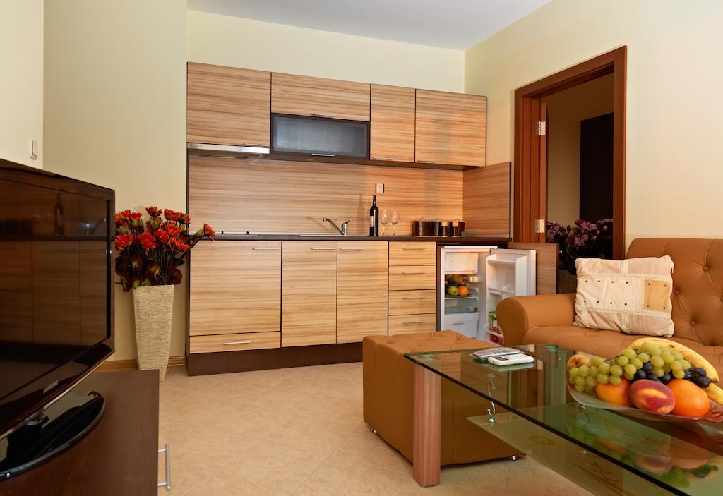 Stanny Court Aparthotel Nesebar Quarto foto